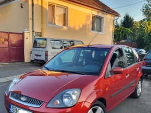 Ocazie 98000 km ford fiesta facelift 1.4 75 cp  consum 4% factura si garantie — miniatura 7