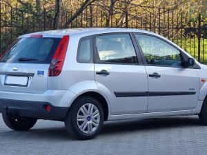 Ford fiesta 1.4 TDCI An 2009 — miniatura 4