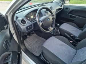 Ford fiesta 1.4 TDCI An 2009 — miniatura 5