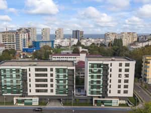 Finalizat! Apartament 2 camere Bd Mamaia 294B colt cu Str. Unirii — miniatura 3