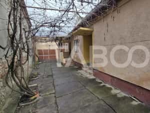 Casa individuala de vanzare cu teren de 320 mp in Sibiu zona Lupeni — miniatura 2