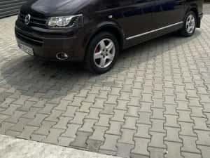 VW Multivan Highline 2011 — miniatura 9