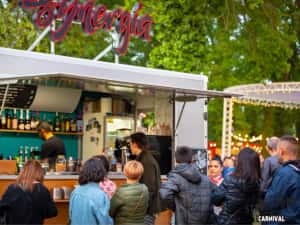 Rulotă Street Food COMPLET ECHIPATĂ, gata de lucru, fabricatie Polonia, 11.500€ — miniatura 10