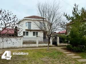 Casă P+M din anul 2010 în Cicir, 174 mp + garaj, cu teren 1422 mp — miniatura 2