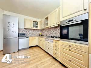 Casă P+M din anul 2010 în Cicir, 174 mp + garaj, cu teren 1422 mp — miniatura 10