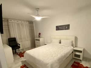 Inchiriez apartament 3 camere — miniatura 2