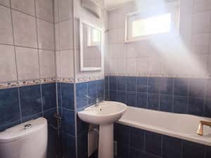 Apartament decomandat cu 2 camere, etaj 3, zona Precista — miniatura 6