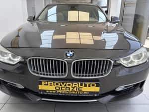 BMW SERIA 320i SEDAN | 2012 | — miniatura 4