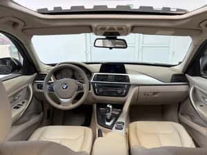 BMW SERIA 320i SEDAN | 2012 | — miniatura 7