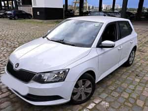 Inchirieri auto diesel - Masini de inchiriat economice - Skoda Fabia - Masina economica de inchiriat — miniatura 4