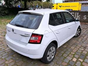 Inchirieri auto diesel - Masini de inchiriat economice - Skoda Fabia - Masina economica de inchiriat — miniatura 8