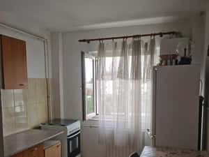 Dau in chirie apartament 3 camere — miniatura 4