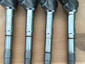 Injectoare 0445110469/04L130277AC — miniatura 3