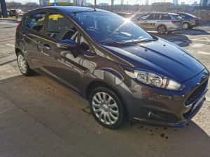 Ford Fiesta 2017 Unic Proprietar de nou — miniatura 3