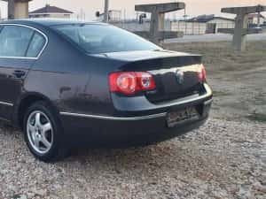 Vw Passat 1.9 TDI -146100 Km Reali ***Piele+ Navigatie*** — miniatura 4