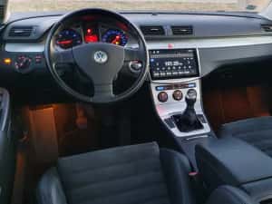 Vw Passat 1.9 TDI -146100 Km Reali ***Piele+ Navigatie*** — miniatura 5