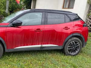 Peugeot 2008 2019, 63.500 km, Benzină, 130 CP — miniatura 2