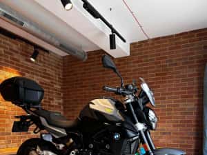 Vand motocicleta Bmw f 900 r 2022 unic proprietar fara accident