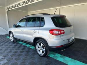 Volkswagen Tiguan SUV, 2011, 186.000 km, 7.990 EUR — miniatura 4