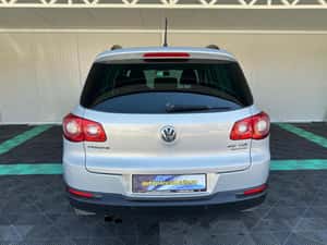 Volkswagen Tiguan SUV, 2011, 186.000 km, 7.990 EUR — miniatura 5