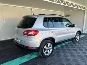 Volkswagen Tiguan SUV, 2011, 186.000 km, 7.990 EUR — miniatura 6