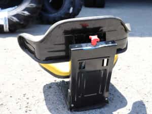 Scaun de tractor cu reglaj triplu cu amortizor pentru U650 Pret cu TVA — miniatura 6