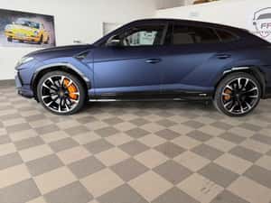 Lamborghini Urus 2024, 41.000 km, 666 cp, Albastru — miniatura 4