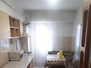 Apartament 2 camere Piata Centrala et4/5 ,centrala ,Mobilat si Utilat — miniatura 3