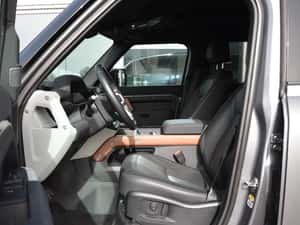 Land Rover Defender Automată 300 HP Diesel — miniatura 4