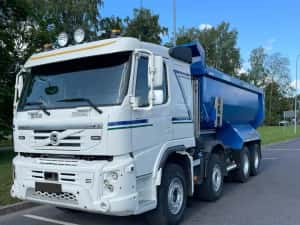 Volvo 8x4 autobasculanta — miniatura 4