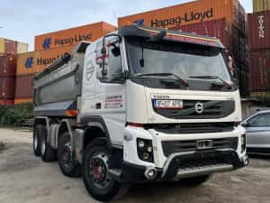 Volvo 8x4 autobasculanta — miniatura 5