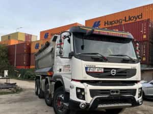 Volvo 8x4 autobasculanta — miniatura 9