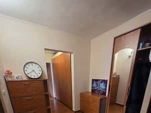 Apartament 3 camere zona Cina scoala 10 — miniatura 2