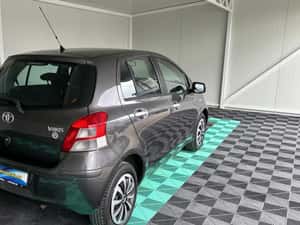 Toyota Yaris Manuală 100 HP Benzină — miniatura 5