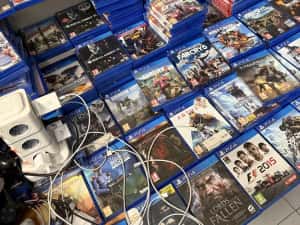 Pachet 100 jocuri PlayStation 4 PS4 originale sau separat 50 lei — miniatura 1