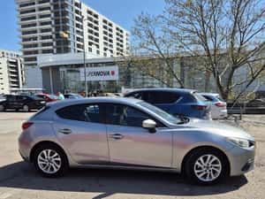 Mazda 3 Hatchback manuală 100 HP Benzină 2014 — miniatura 4