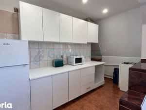 Apartament cu 3 camere de inchiriat in Oradea, zona Horea — miniatura 6