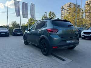 Dacia Sandero Stepway Extreme TCe 110 MT6 2025 – city-car modern, ideal pentru oraș și drumuri lungi — miniatura 3