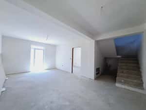 Aproape de Zone Cafe 2. Casa individuala. Panouri Fotovoltaice. — miniatura 1