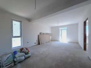 Aproape de Zone Cafe 2. Casa individuala. Panouri Fotovoltaice. — miniatura 3