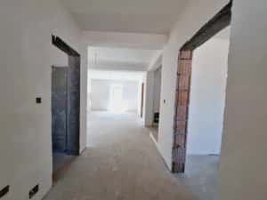 Aproape de Zone Cafe 2. Casa individuala. Panouri Fotovoltaice. — miniatura 4