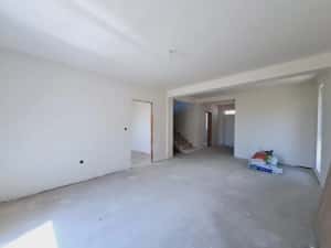 Aproape de Zone Cafe 2. Casa individuala. Panouri Fotovoltaice. — miniatura 6