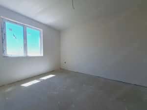 Aproape de Zone Cafe 2. Casa individuala. Panouri Fotovoltaice. — miniatura 8