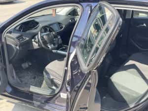 Peugeot 308 1,2 turbo benzina automat — miniatura 6