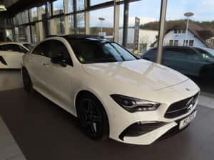 Mercedes-Benz CLA 200 - 61.000 km - 2024 — miniatura 2