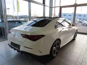 Mercedes-Benz CLA 200 - 61.000 km - 2024 — miniatura 3