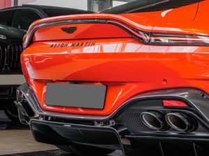 Aston Martin V8 Vantage — miniatura 4