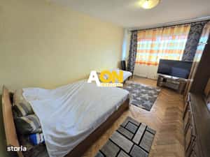 Apartament cu 3 Camere, Etaj Intermediar, Lift, Zonă Ultracentrală — miniatura 5