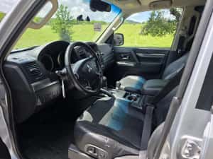 Mitsubishi Pajero 2014 — miniatura 6