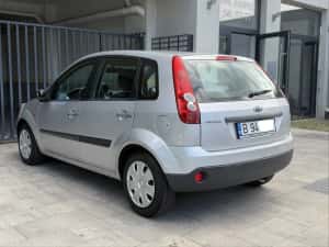 Ford Fiesta 1.3 Benzină – 100.000 km - 2008 / 11 - Foarte bine întreținută - Istoric complet — miniatura 5